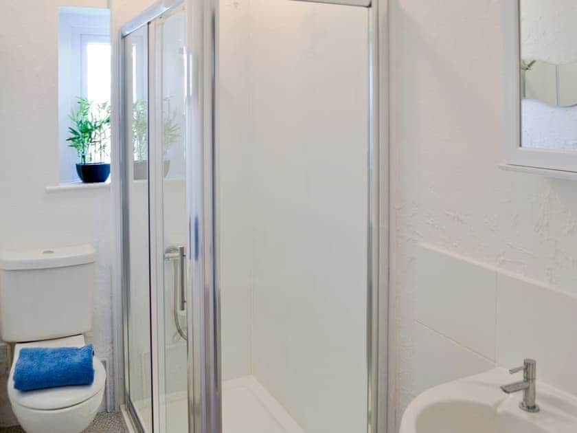 Shower room | Seasands, Sheringham