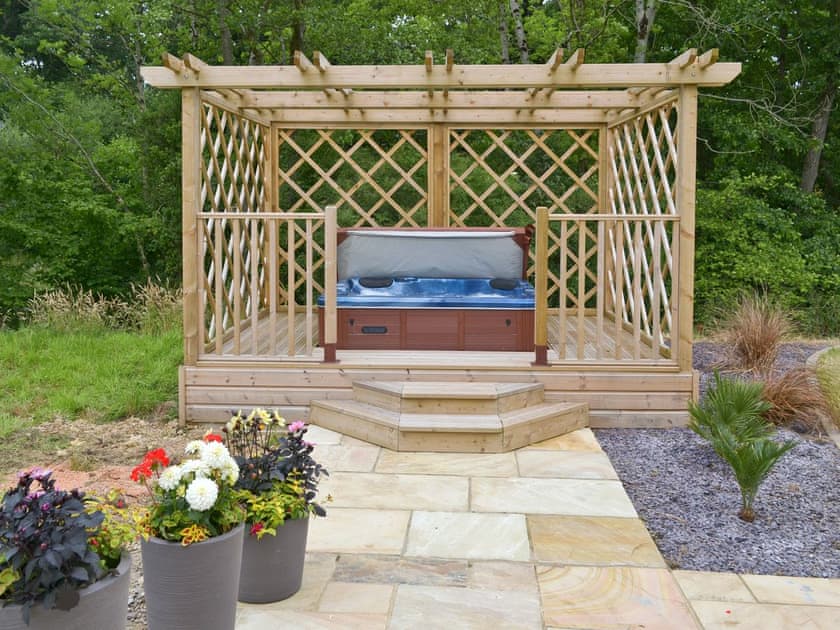 Luxurious hot tub | Florina - Horselake Farm Cottages, Cheriton Bishop
