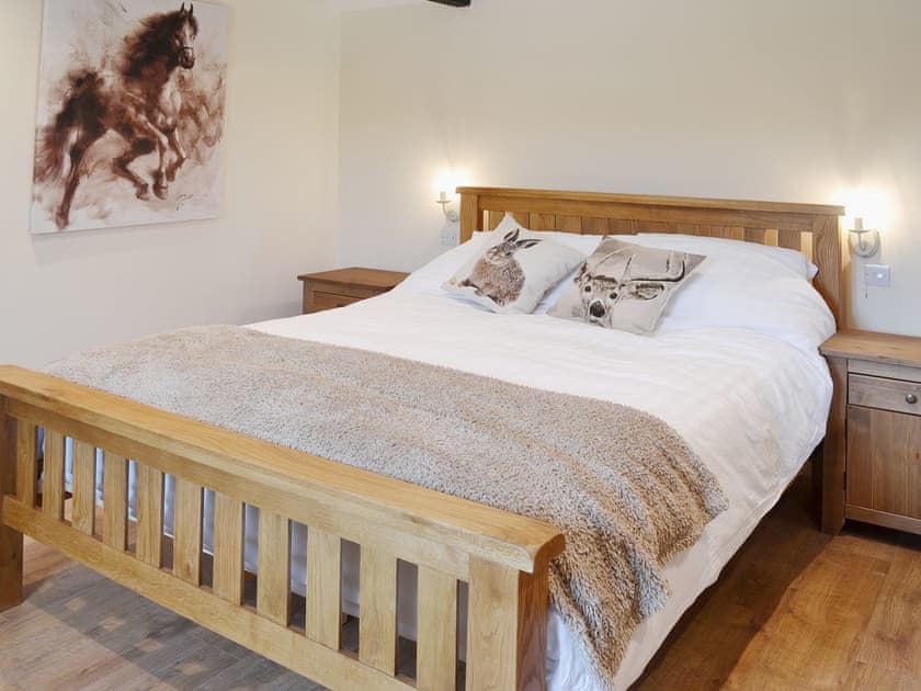 Cosy and romantic double bedroom | Horseshoe Cottage - Old Chalksole Cottages, Alkham, near Dover