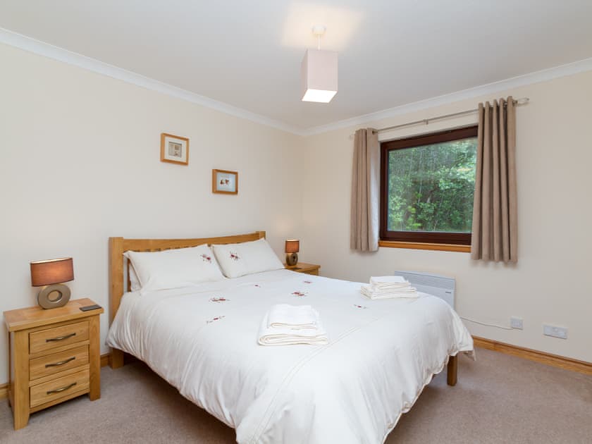 Double bedroom | Loch Duich Cottage, Inverinate, by Kyle