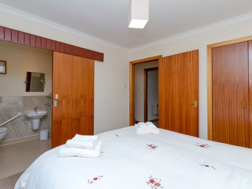 Double bedroom | Loch Duich Cottage, Inverinate, by Kyle