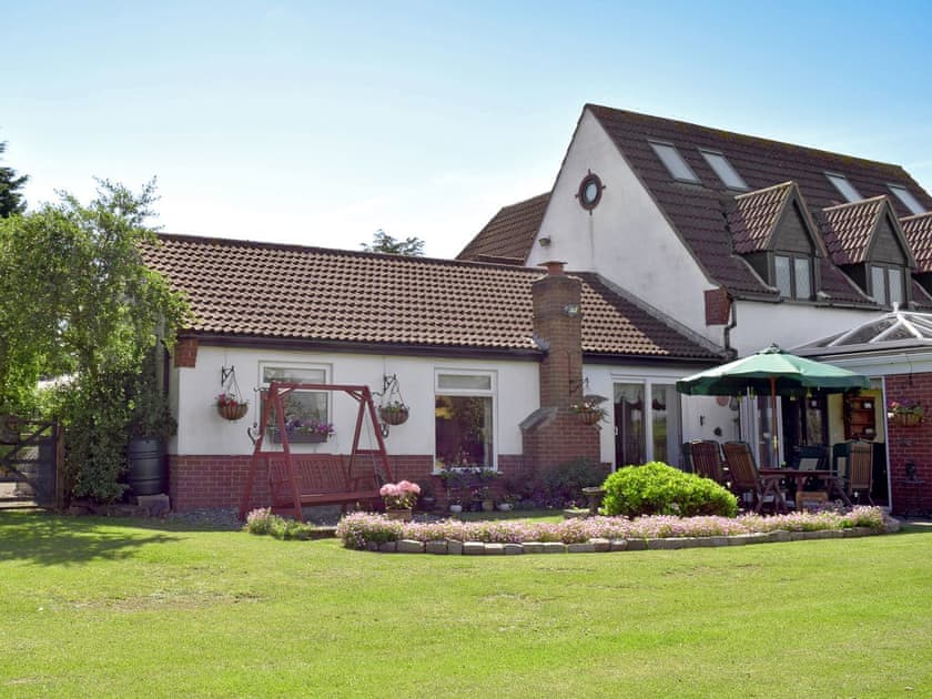 Exterior | Leanda Lodge, Burgh Castle, near Great Yarmouth