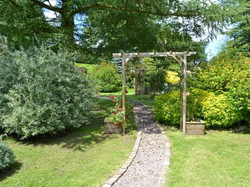 Shared extensive gardens | Honeysuckle Cottage, Nercwys near Mold