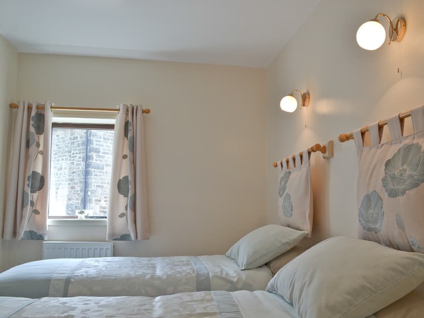 Twin bedroom | Waterfall Cottage - Lumsdale Cottages, Lumsdale, Tansley Wood, near Matlock
