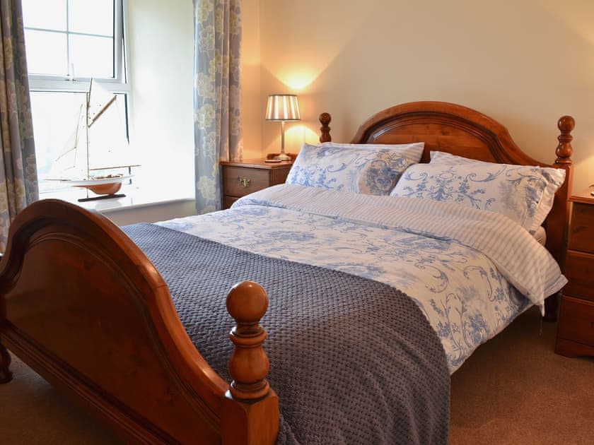 Double bedroom | Sunloch Cottage, Tregaseal, near St Just