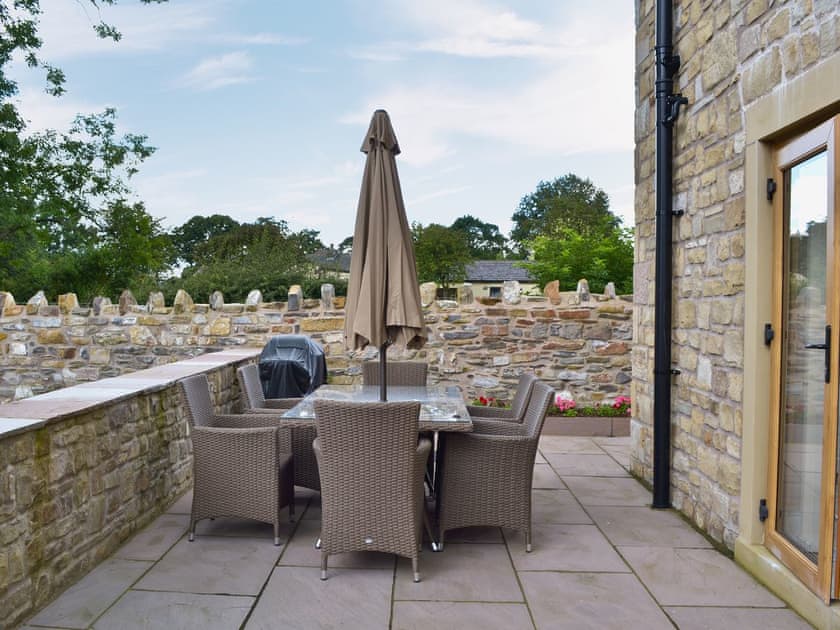 Sitting-out-area | 5 The Granary, Pendleton, near Clitheroe