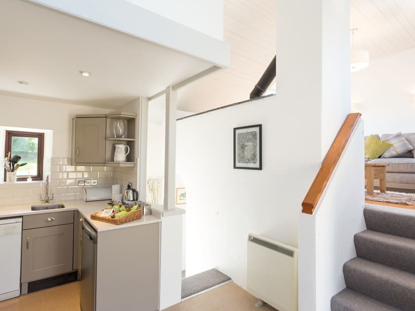 Open-plan dual level living space | Pond View - Lower Elsford Farm , Lustleigh, near Bovey Tracey 