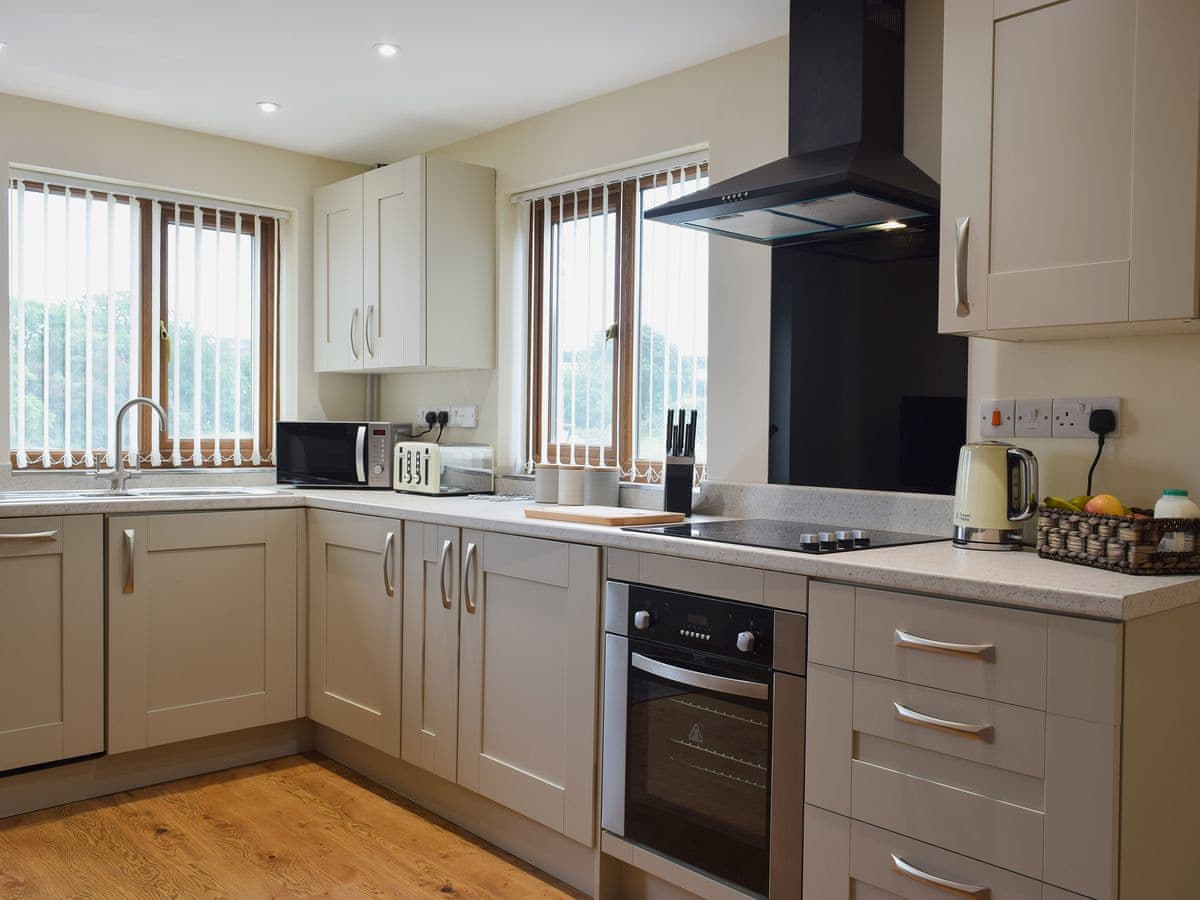 Gardeners Lodge - Holiday Lodge in South Wales - Image 5