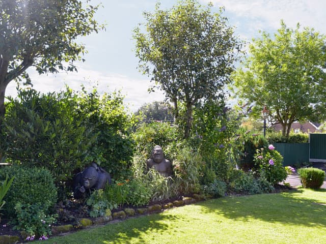 Hillcrest House Ref W44328 In Brown Edge Near Leek