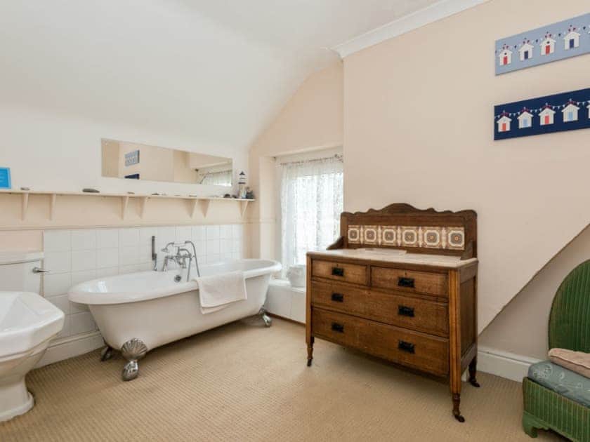 Family bathroom with roll-top bath | Hartrees House, Silecroft