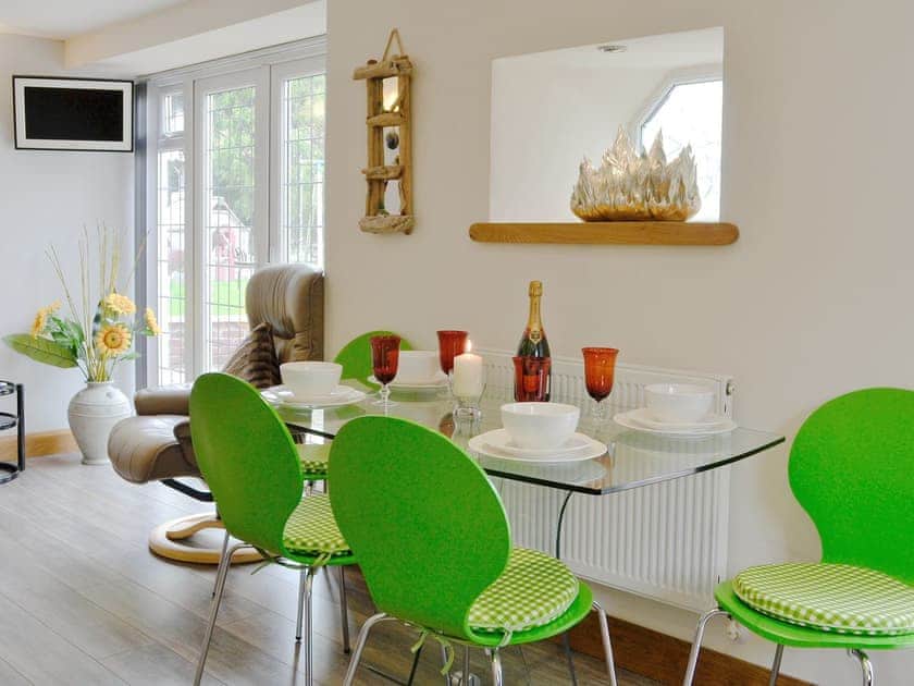 Charming dining area | Lily Vale Cottage, Pontarddulais, near Llanelli