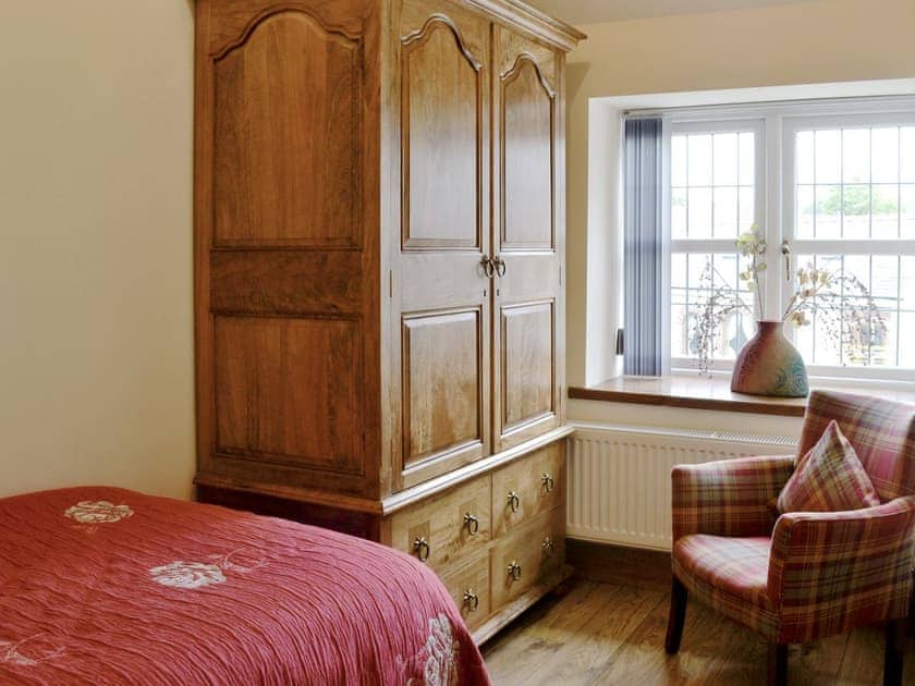 Single bedroom | Lily Vale Cottage, Pontarddulais, near Llanelli