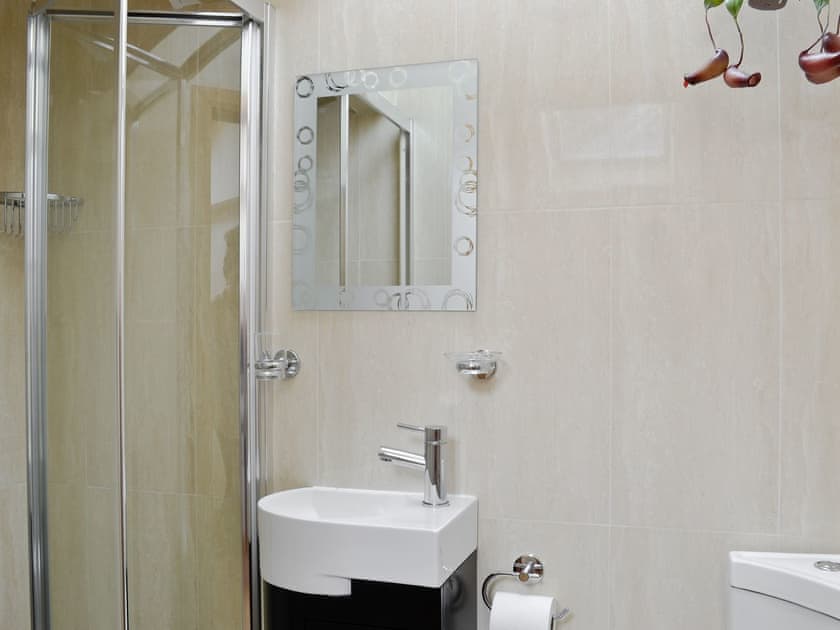 Shower room | Lily Vale Cottage, Pontarddulais, near Llanelli