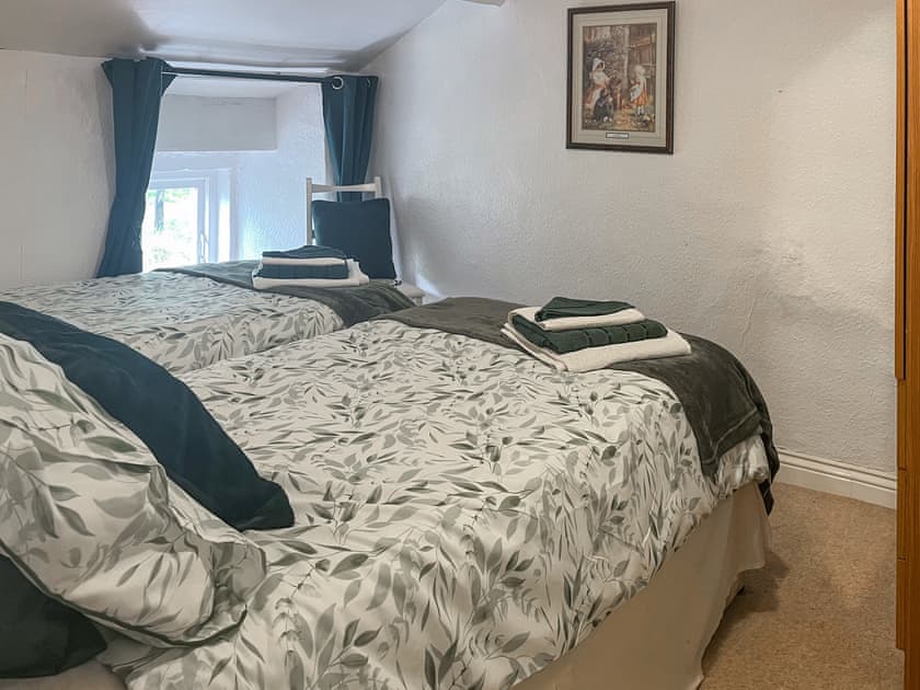 Twin bedroom | Ingle Neuk Cottage, Bowscale, near Keswick