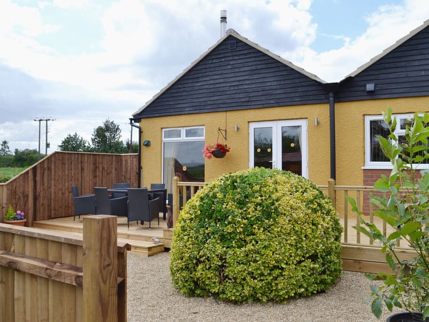 Lovely detached single storey accommodation | Sedge Lodge - Wood Fen Lodges, Little Downham, near Ely