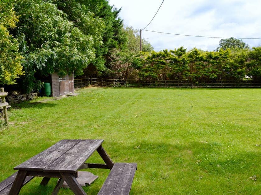 Large, spacious paddock | Y Bwthyn, Bala