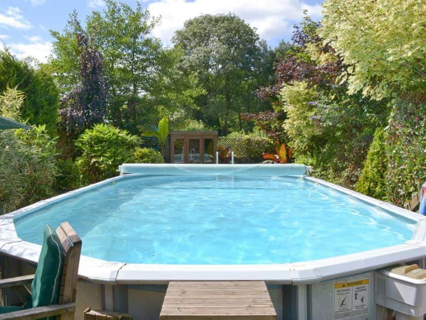 Shared heated open-air swimming pool | St Leonards, Polson, nr. Launceston