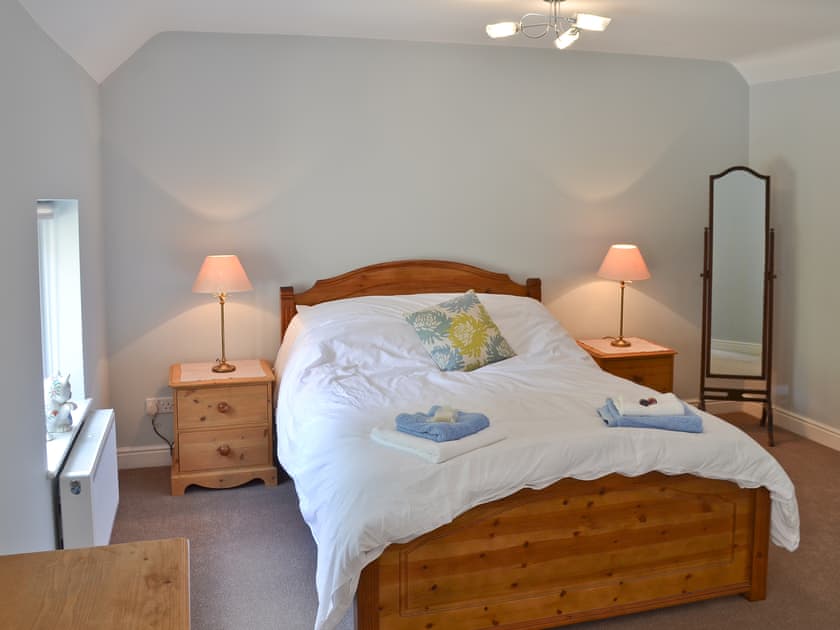 Double bedroom | The Old Vicarage, Curbar, near Bakewell