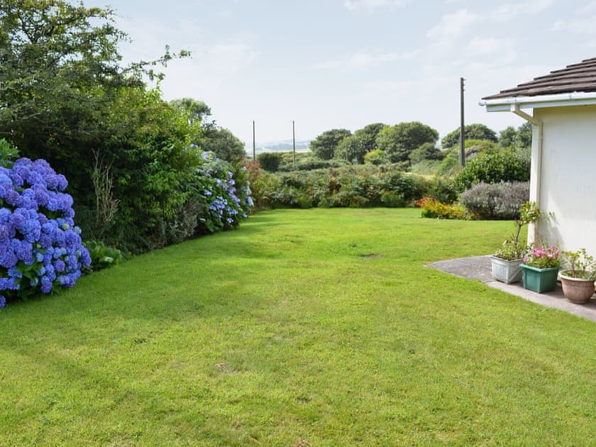 Large enclosed lawned garden with patio and garden furniture | Merriview, Balwest, near Marazion