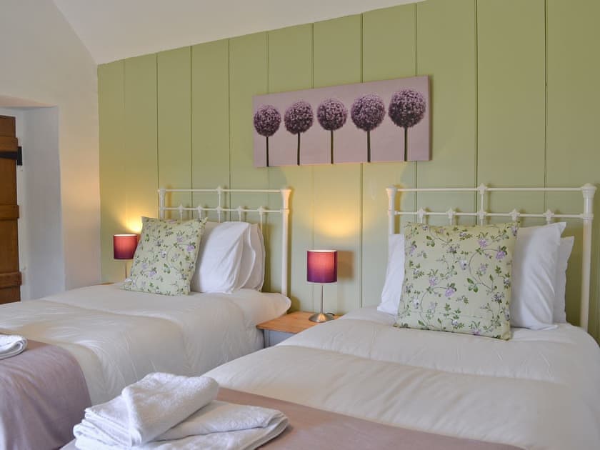 Twin bedroom | Ty Newydd, Llwyngwril, near Aberdovey