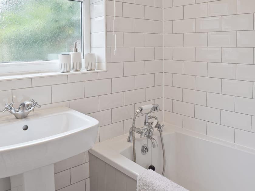Ground floor bathroom | Albion Cottage, Pakefield, near Lowestoft