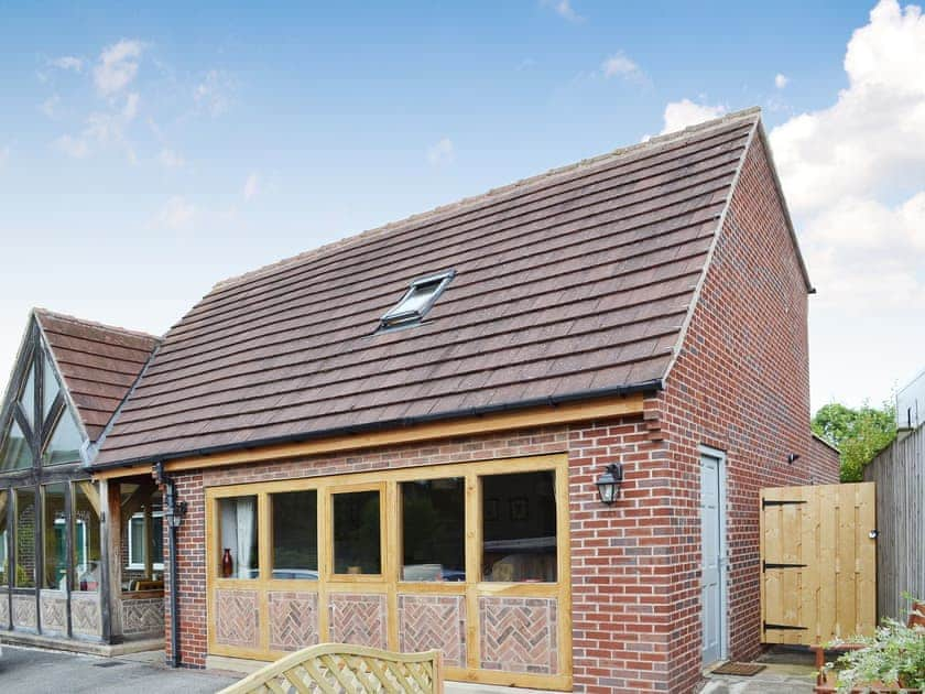 Exterior | Woodview Lodge, Cutthorpe, near Chesterfield