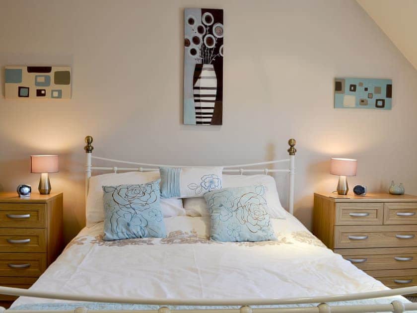 Well presented double bedroom | Lia Fail, Ballachulish, near Fort William