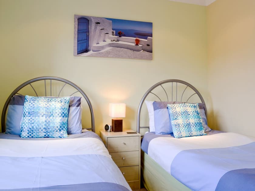 Cosy twin bedroom | Lia Fail, Ballachulish, near Fort William
