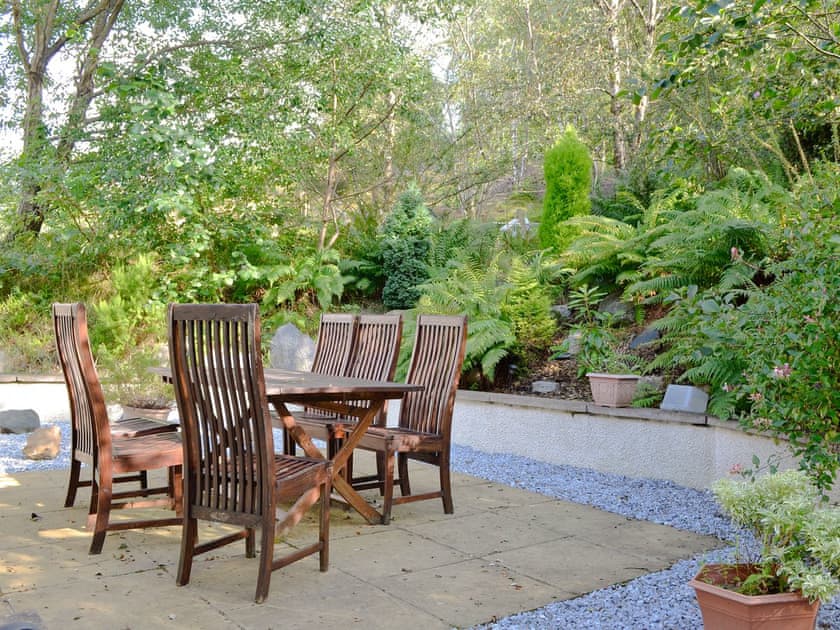 Pretty sitting out area | Lia Fail, Ballachulish, near Fort William