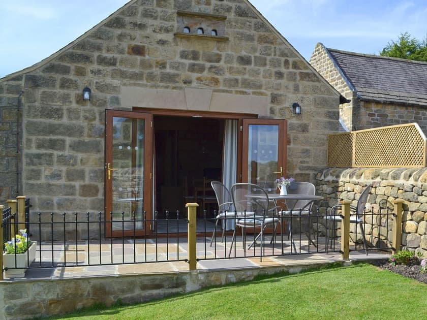 Delightful sunny patio | The Bobbin, Kelstedge, near Matlock