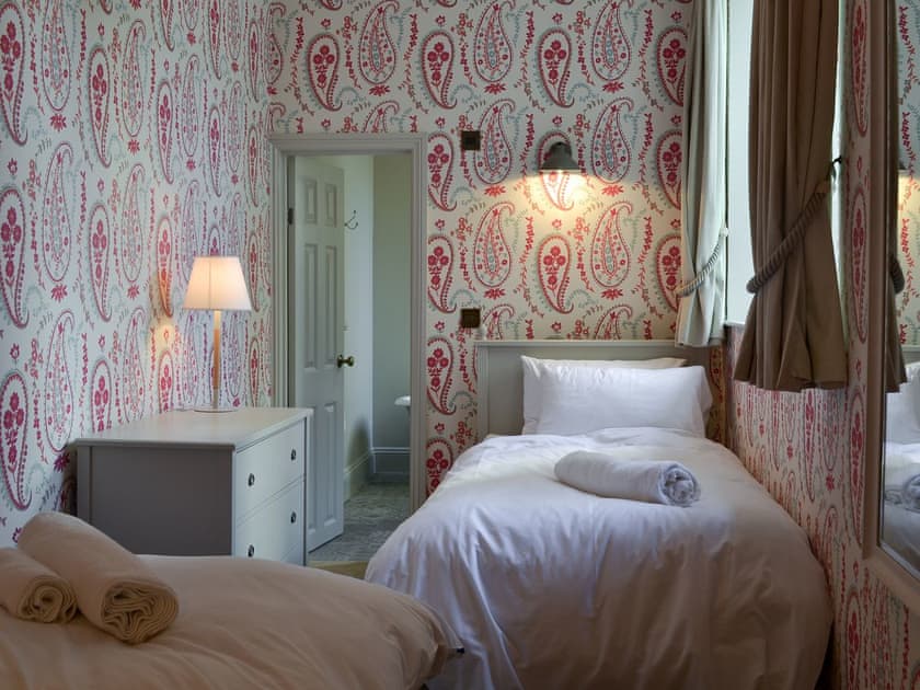 Twin bedroom | Elliott Terrace - Mayflower Apartment - Elliot Terrace, Plymouth