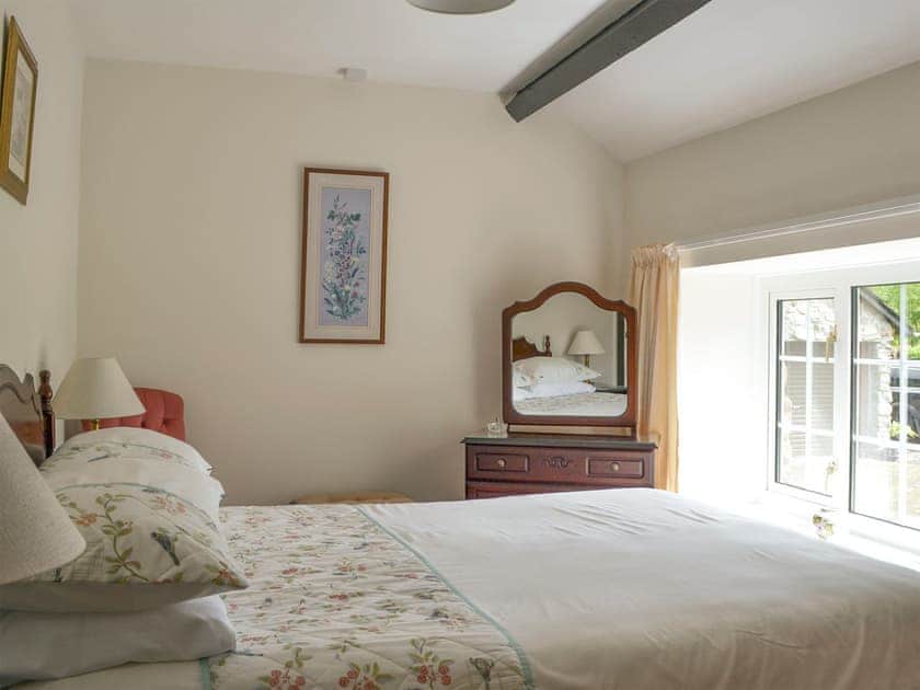 Double bedroom with dressing area | Red Syke, Troutbeck, near Keswick