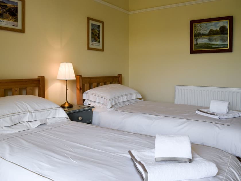 Twin bedroom | Three Peaks House, Horton in Ribblesdale, near Settle
