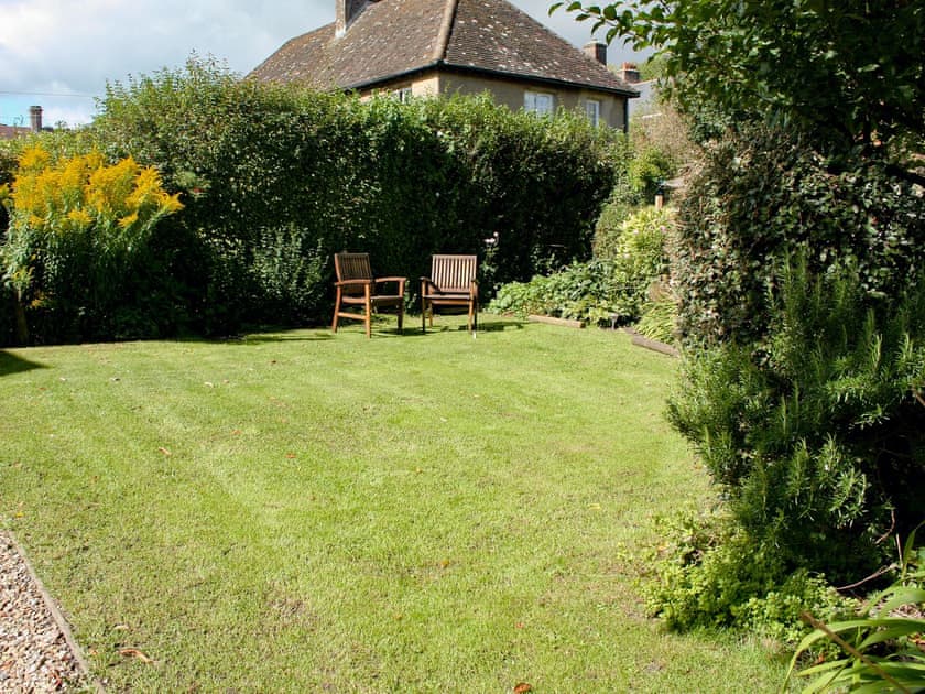 Charming lawned garden | Churchview House, Winterbourne Abbas, near Dorchester