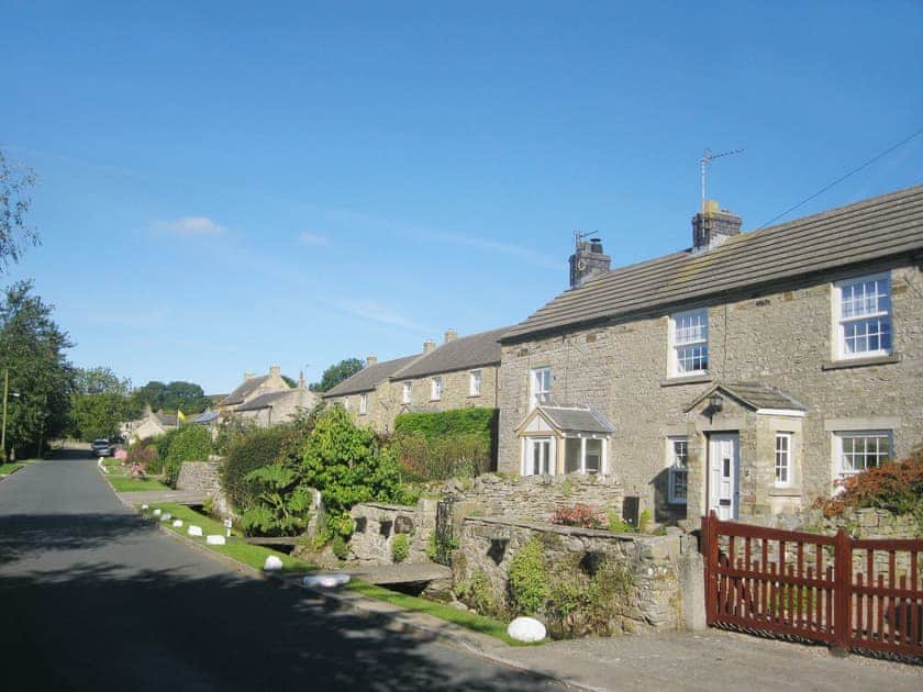 Charming cottage in a bustling North Yorkshire town | Beckside, Bellerby, near Leyburn