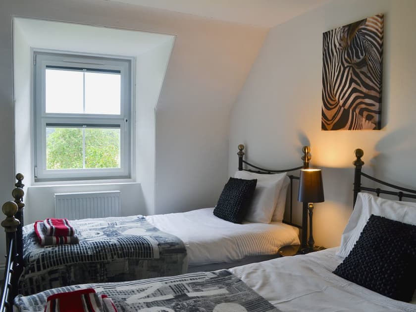 Twin bedroom | Checkers Cottage - Beaufort Cottages, Kiltarlity, near Beauly