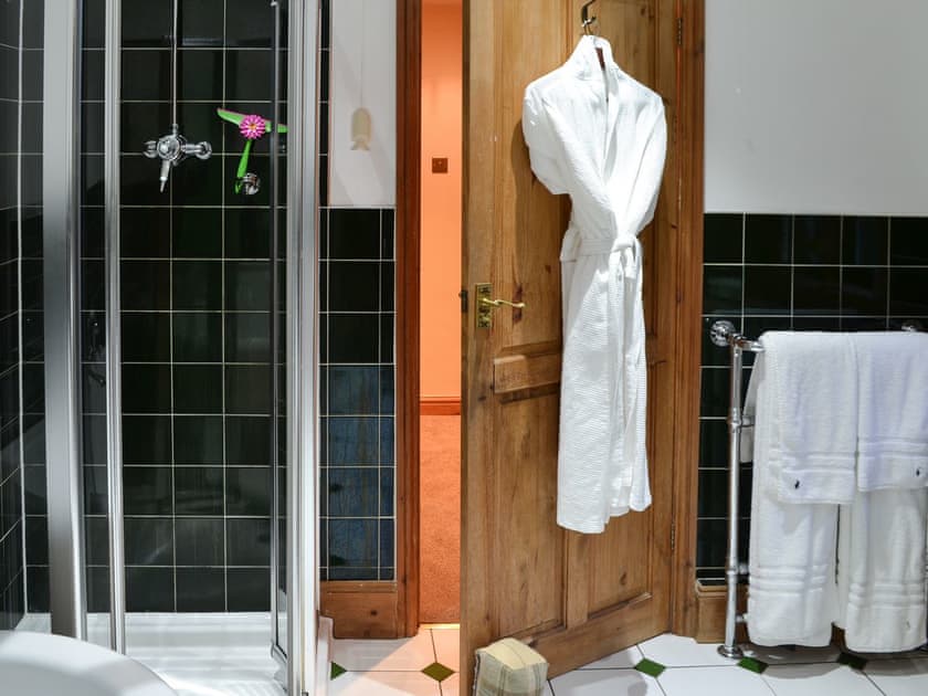 Shower | Eider Cottage, Holmfirth