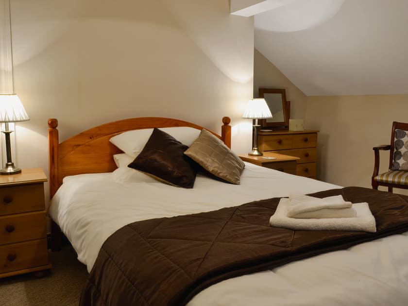 Double bedroom | Siabod, Llanddoged, Llanrwst