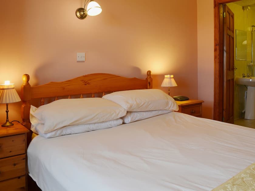 Double bedroom | Dwyfach - Aberkin Farm, Llanystumdwy, near Criccieth