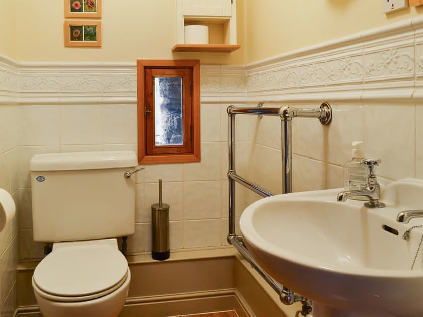Bathroom | Dovedale - Sprink Farm Cottages, Hartington, near Buxton