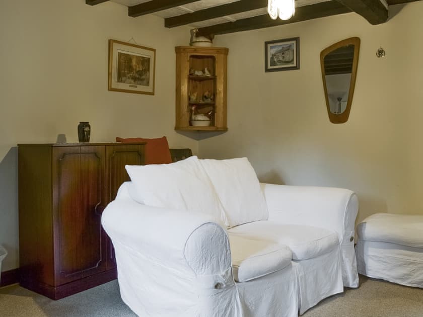 Comfy seating in living room | Ivy Cottage, Aldwark, near Matlock