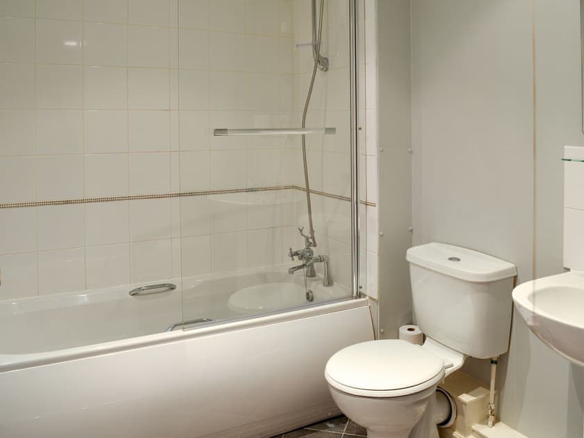 Bathroom | Demeter House, Whitby