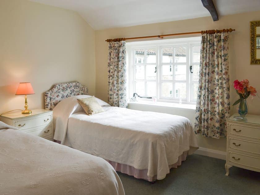 Light and airy twin bedroom | Lilac Cottage - The Cottage & Lilac Cottage, Sinnington, near Pickering