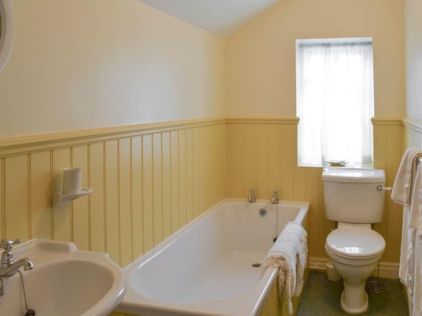 Family bathroom | Lilac Cottage - The Cottage & Lilac Cottage, Sinnington, near Pickering