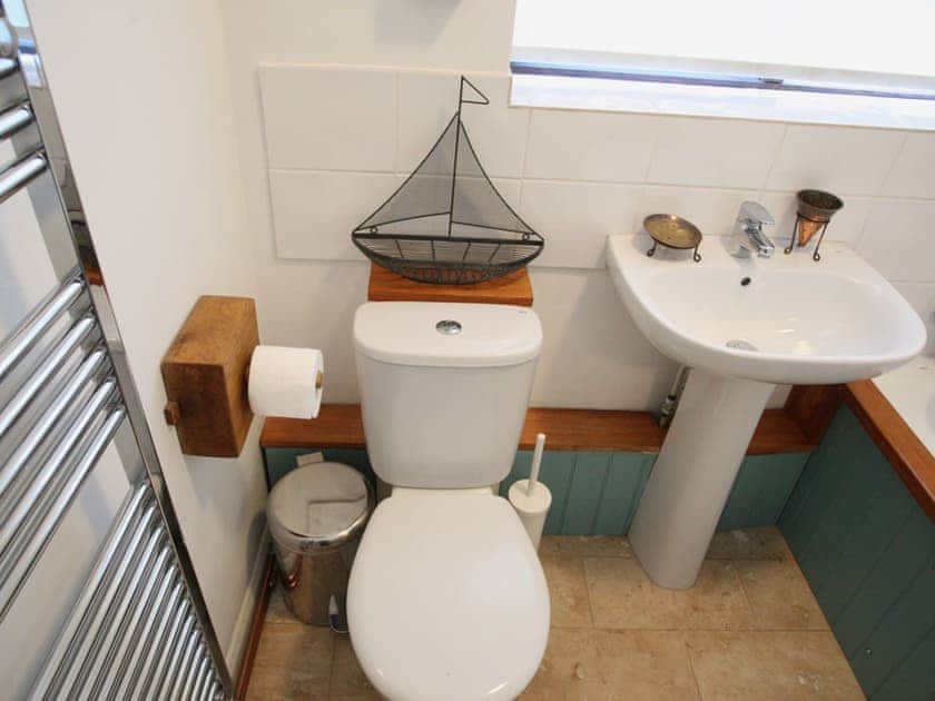 Bathroom | Seacliff Cottage, Strete, near Dartmouth