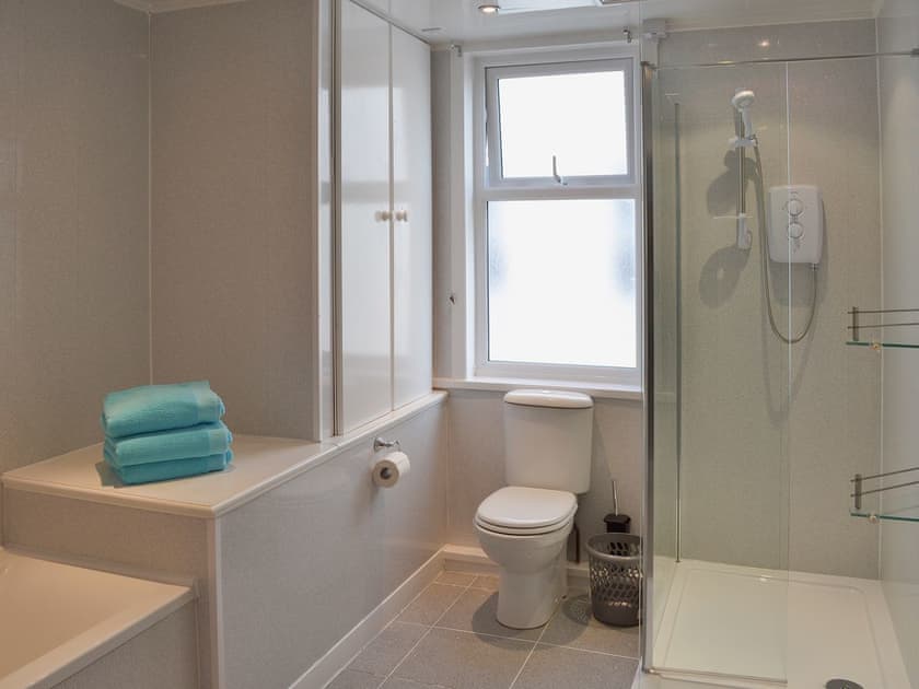Bathroom | 28 The Promenade, Southport