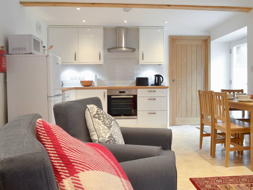 Charming open plan living/dining room/kitchen | The Stables, Marksbury, near Bath
