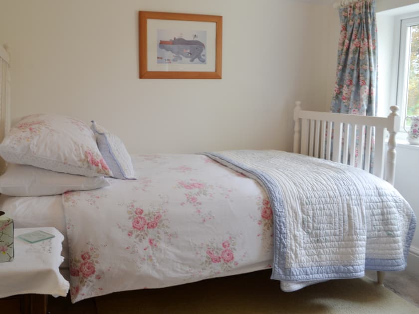 Cosy single bedroom | Greenbank Cottage, Ten Mile Bank, near Downham Market