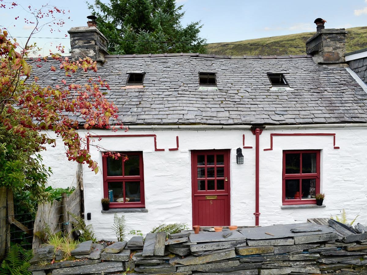 Self-catering cottages in Dolwyddelan and Penmachno