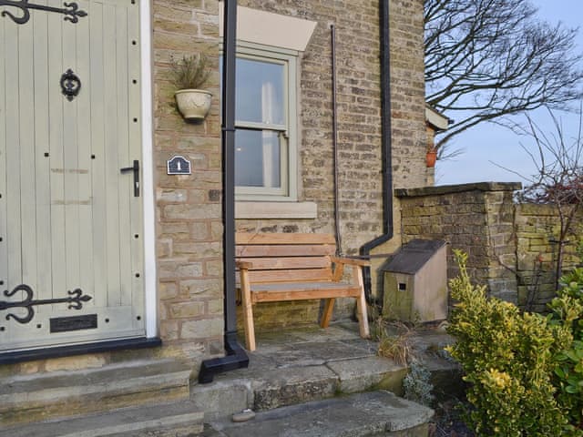 Coal Miners Cottage Ref Ukc1118 In New Mills Derbyshire